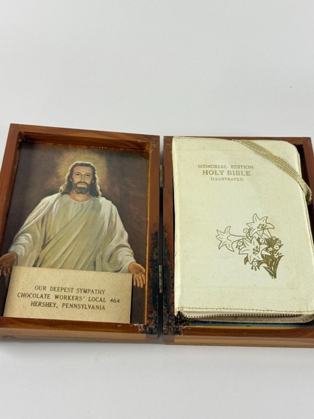 Memorial Edition 1958 Holy Bible Concordance in Cedar Box